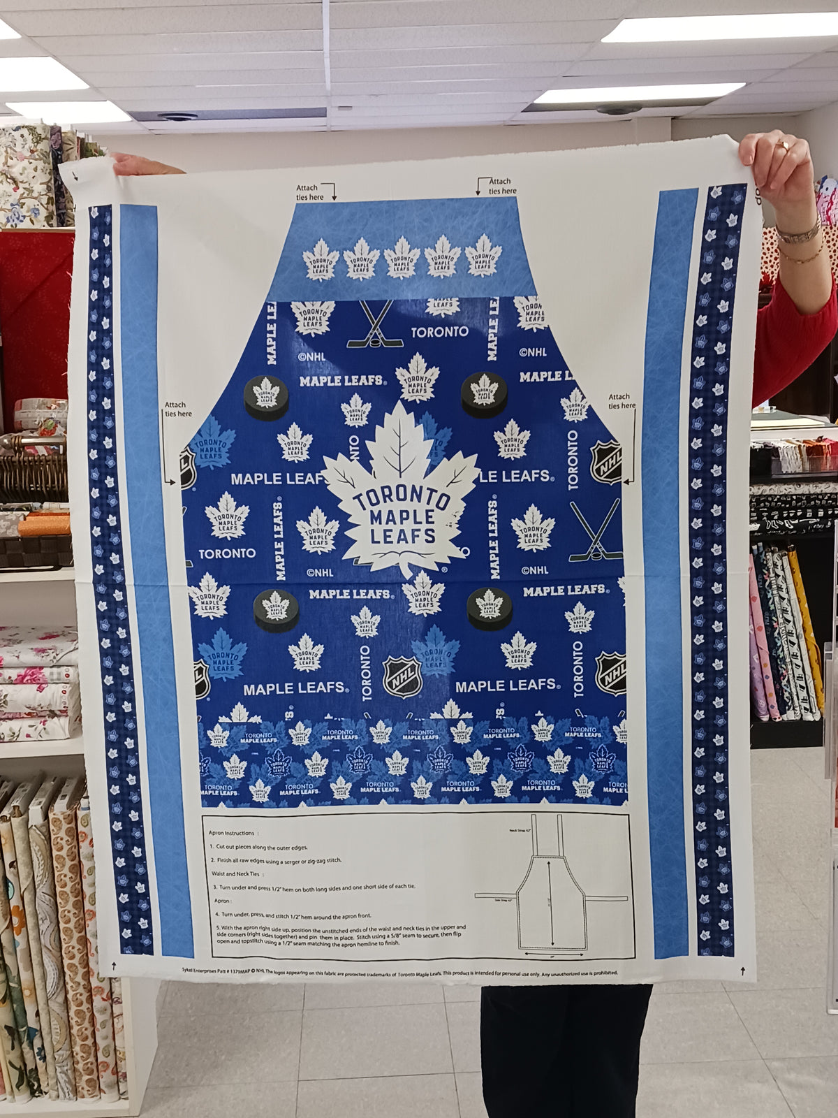 Skytel Enterprises Toronto Maple Leaf Apron Panel, 36" x 44"