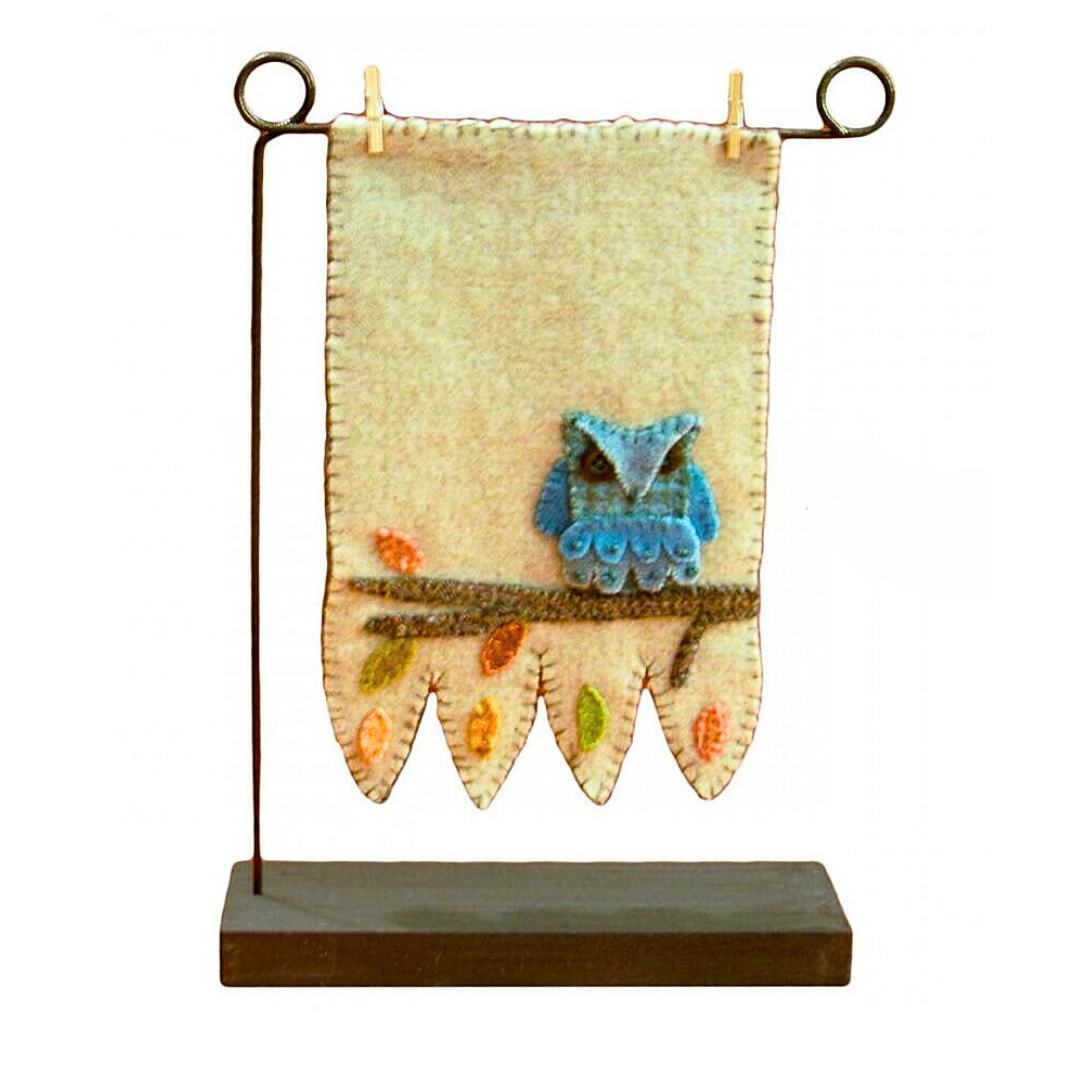 In The Patch Designs - Mini Tabletop Hanger