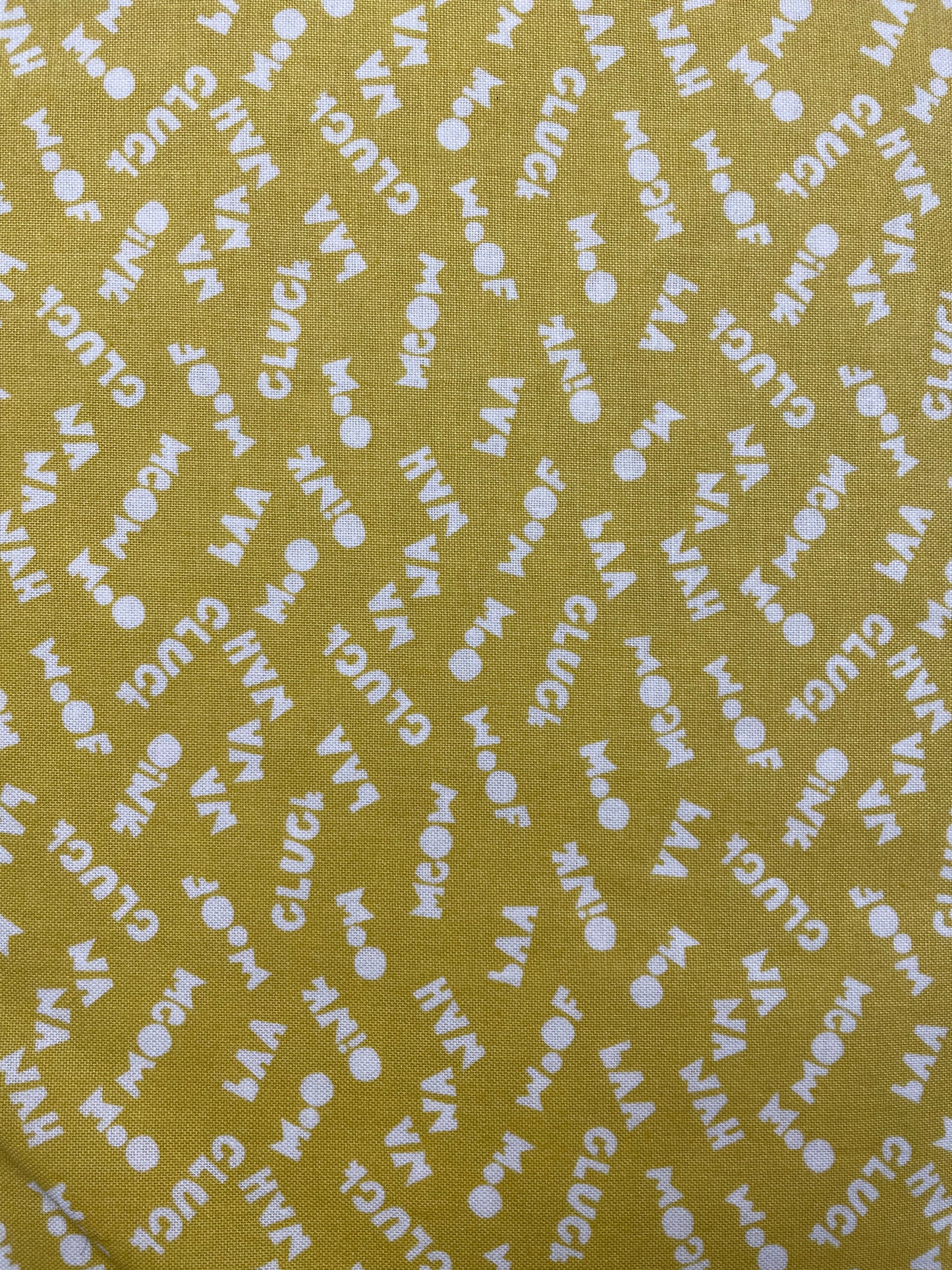 Camelot Fabrics - Cluck Moo Oink