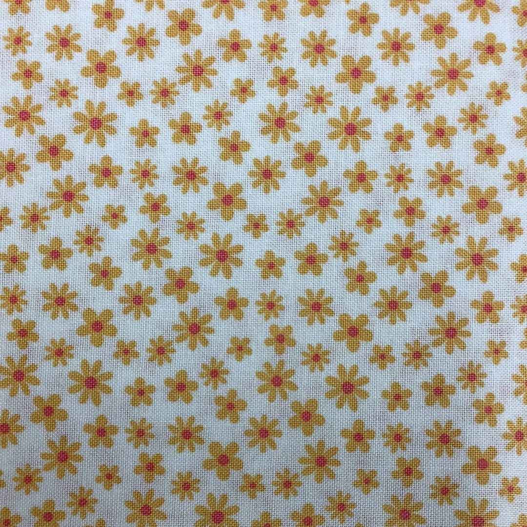 Northcott-Dreamland Yellow White Yellow Flower
