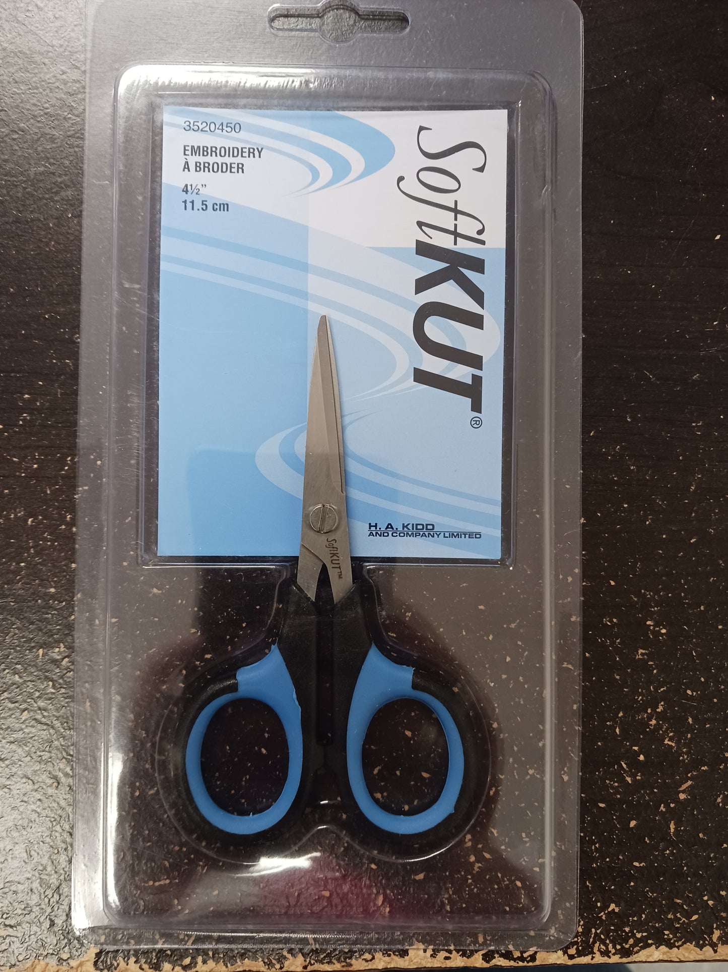 Softkut Embroidery Scissors, 4 1/2"