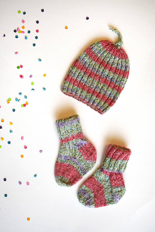 Universal Yarn - Itty Bitty Set Knit Pattern